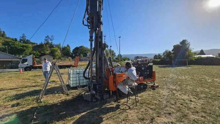 Exploratory Test Pits in Bournemouth: Stratigraphy & Soil Logging